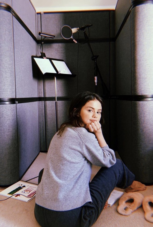 صنعت سيلينا غوميز ستوديو للغناء حتى تتمكن من العمل في المنزل