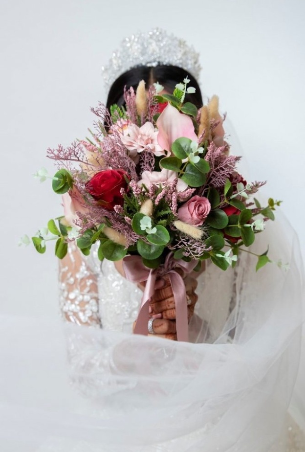 تصوير عروس من المصورة السعوديه لمى برناوي