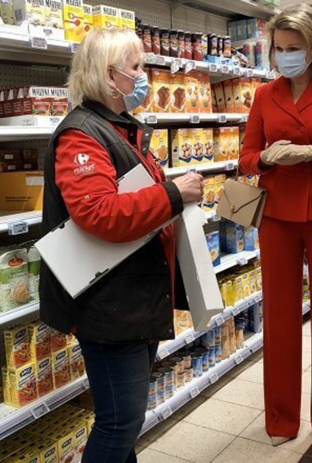 ملكة بلجيكا في  زيارة غير متوقعة لسوبر ماركت