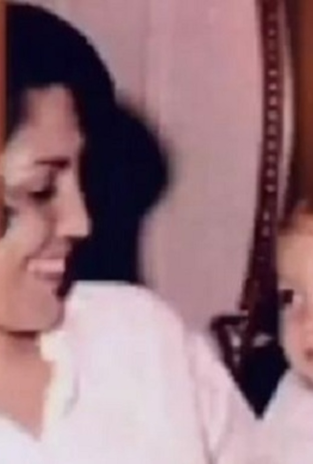 جينيفر لوبيز في طفولتها