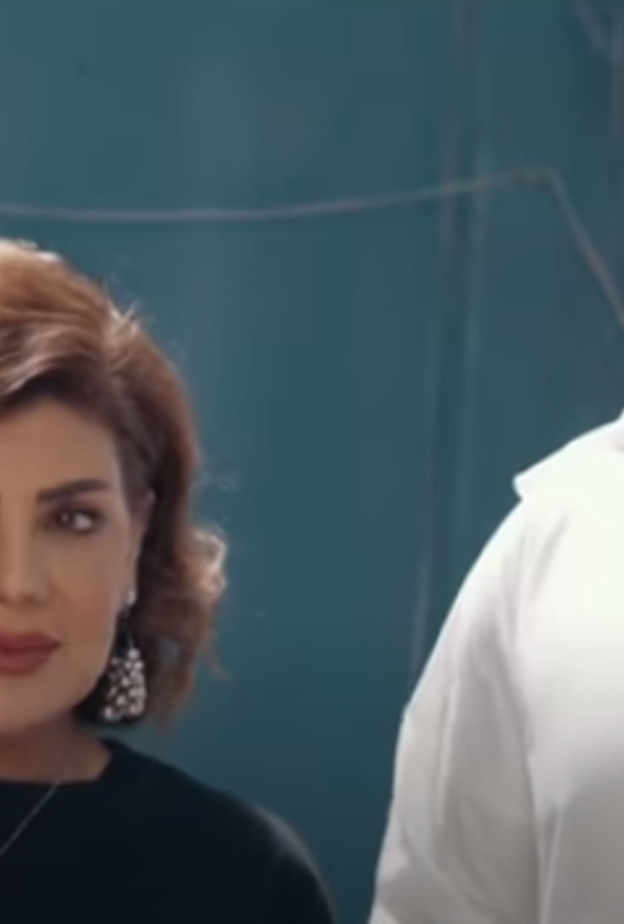 الكون في كفة