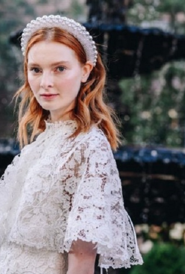  فستان زفاف من lela rose