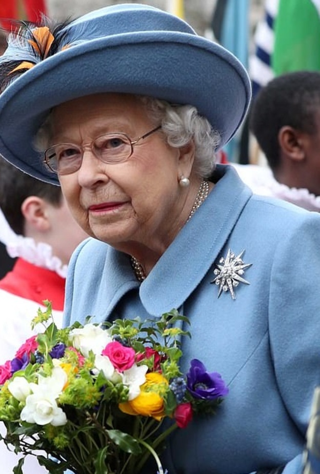 ملكة بريطانيا قد لا تعود للعمل العام مرة أخرى