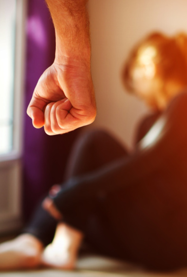 ما هي أسباب ضرب الزوج لزوجته