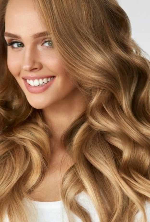  استخدمي لون أشقر أفتح من لون بشرتك لشعر رائع