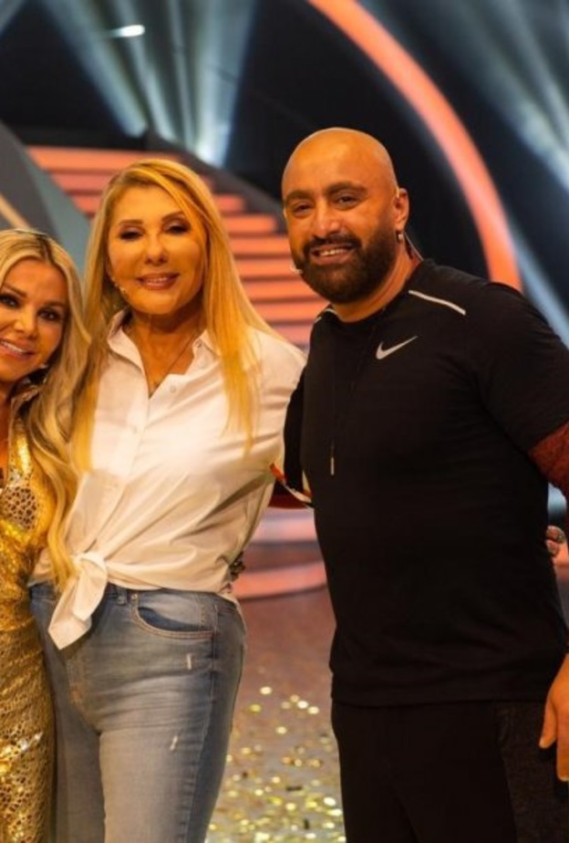 نادية الجندي في برنامج "اغلب السقا"