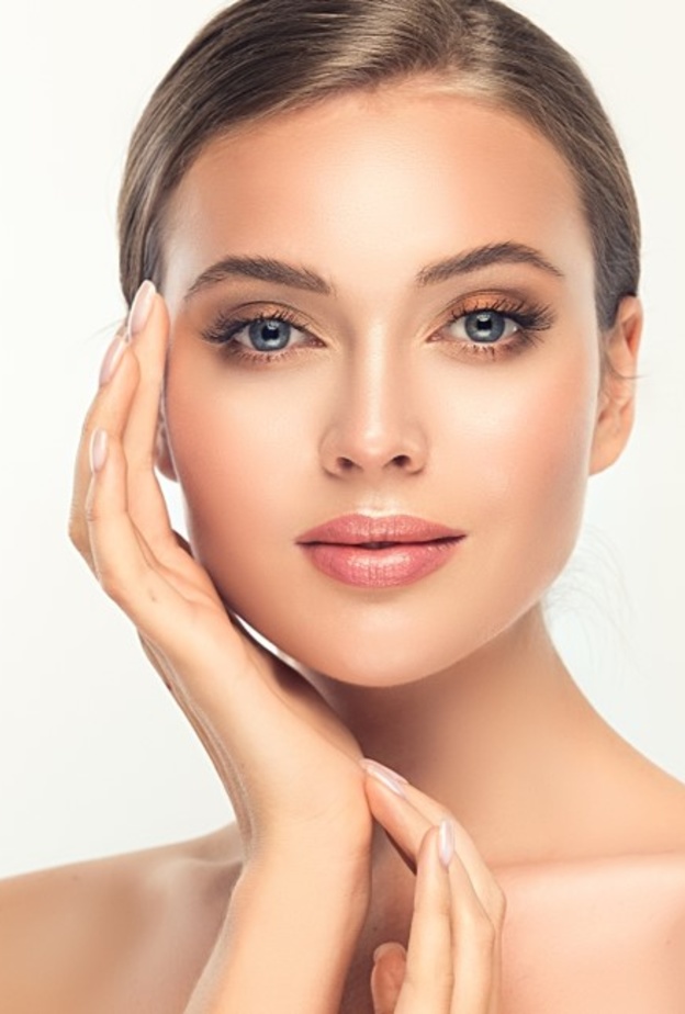 5 طرق طبيعية وبسيطة للحصول على بشرة مشرقة في عيد الفطر