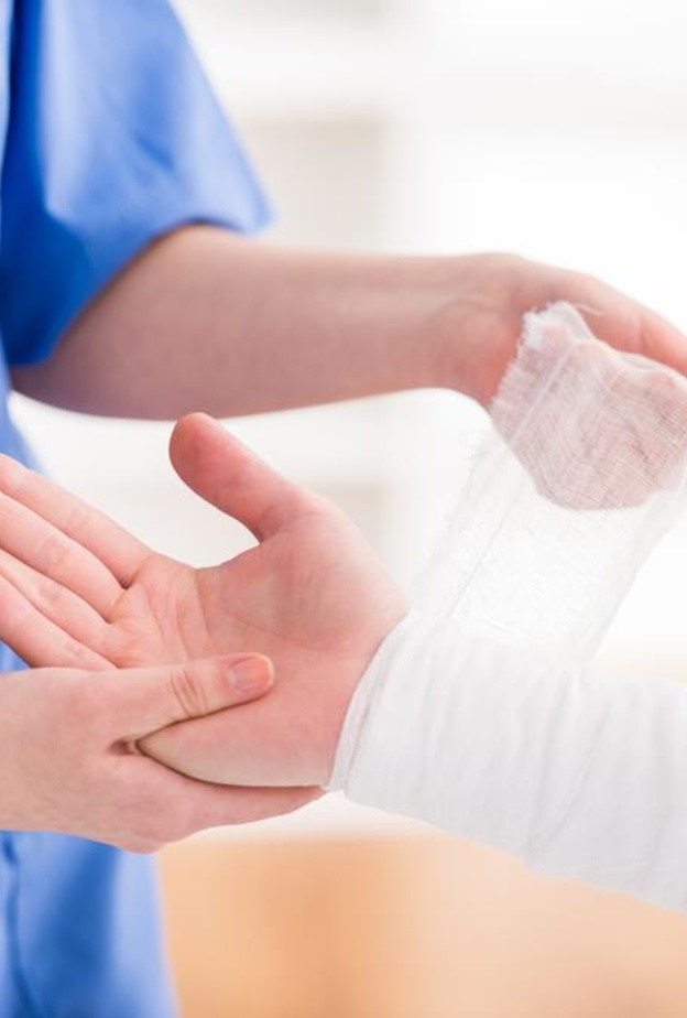  خطوات الاسعافات الأولية في حالة النزيف الحاد