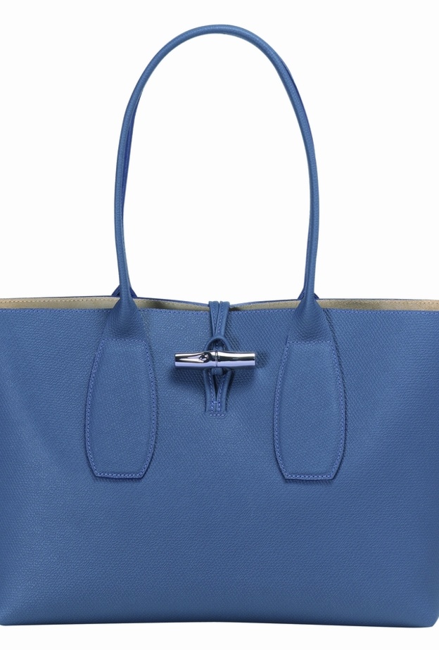 احتفل بالعيد بأسلوب رائع مع مجموعة لونشان LE PLIAGE CUIR و ROSEAU