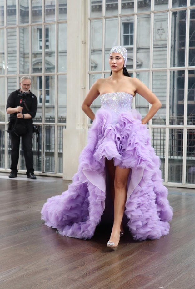 فستان من مجموعة ريان السليماني