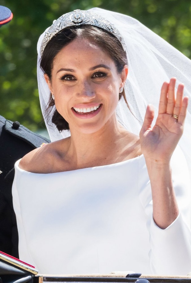 رصعّت ميغان ماركل اطلالتها في حفل زفافها بتاج الماس ملكي امتلكته الملكة ماري في الماضي