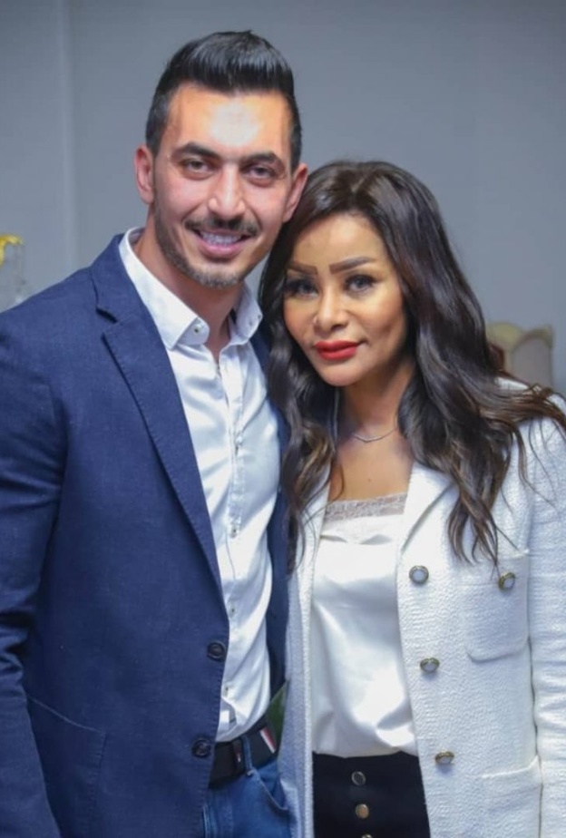 شقيقة محمد رمضان وزوجها