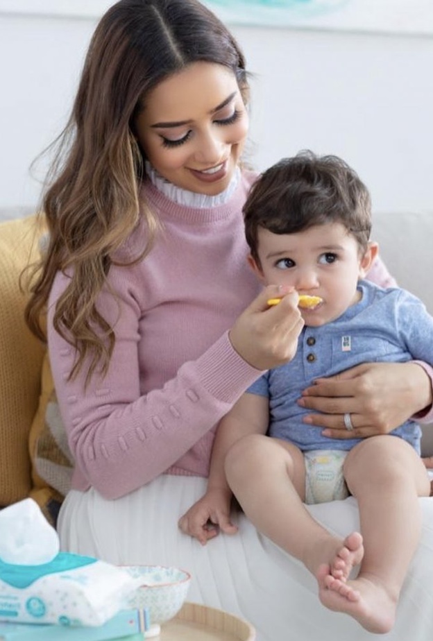 بلقيس فتحي بصورة لطيفة برفقة ابنها تركي