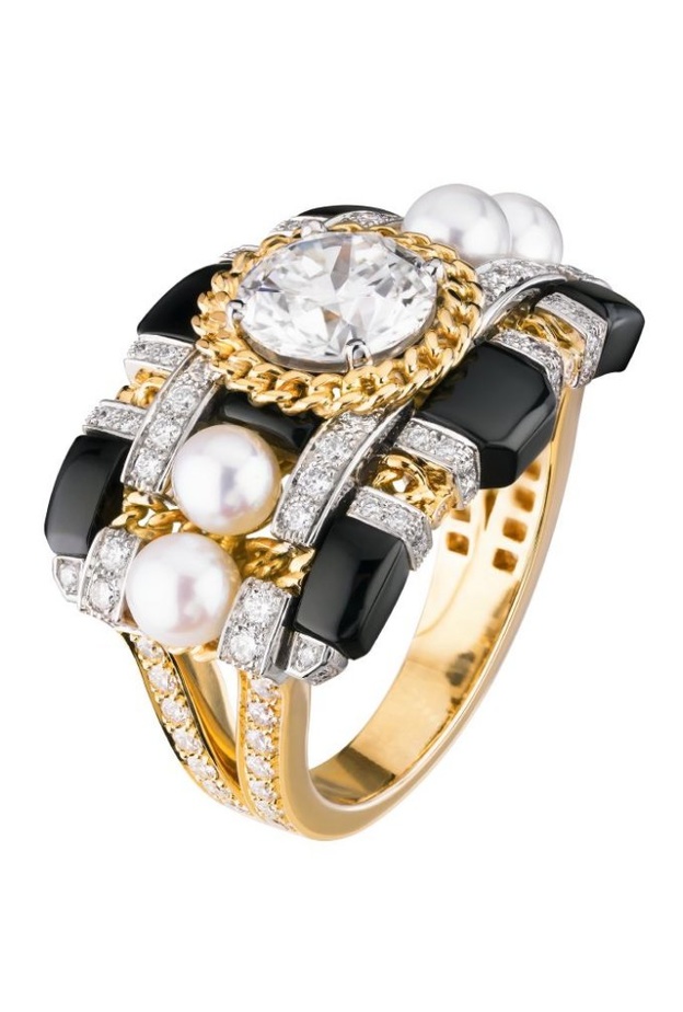 خاتم فخم من مجموعة TWEED High Jewelry