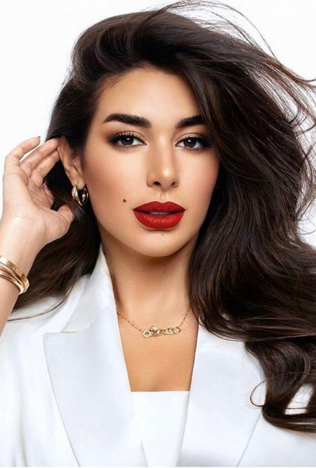 طريقة وضع احمر شفاه قوي باسلوب ياسمين صبري لعيد الفطر 2020