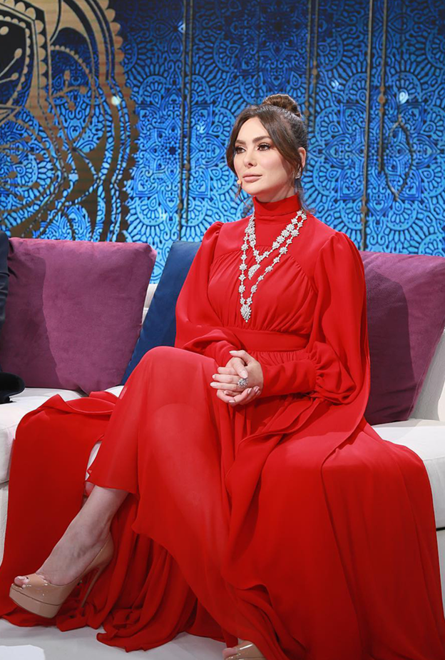 موديلات فساتين باللون الاحمر من وحي النجمة ستيفاني صليبا