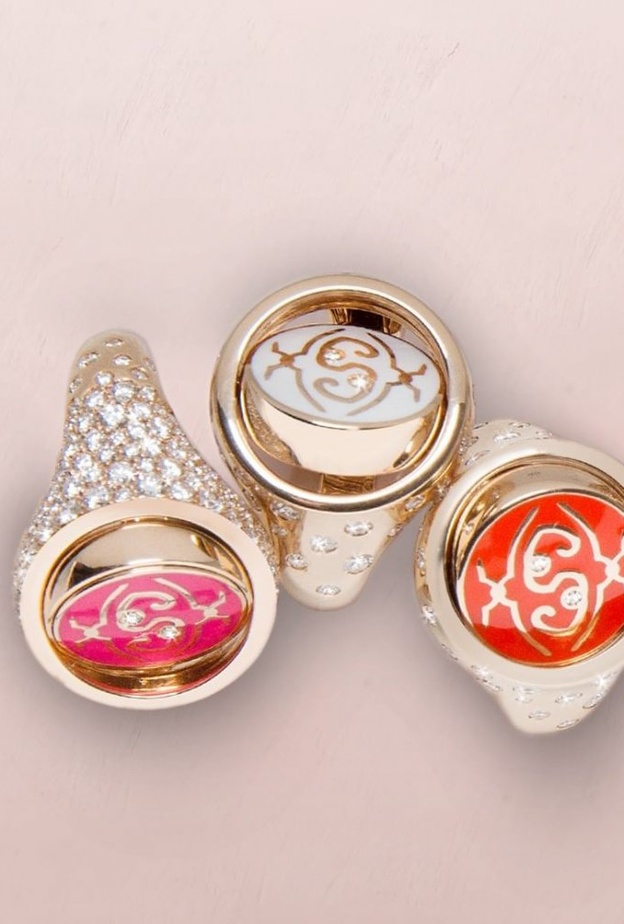 خواتم ذهب ملونة من Intisars