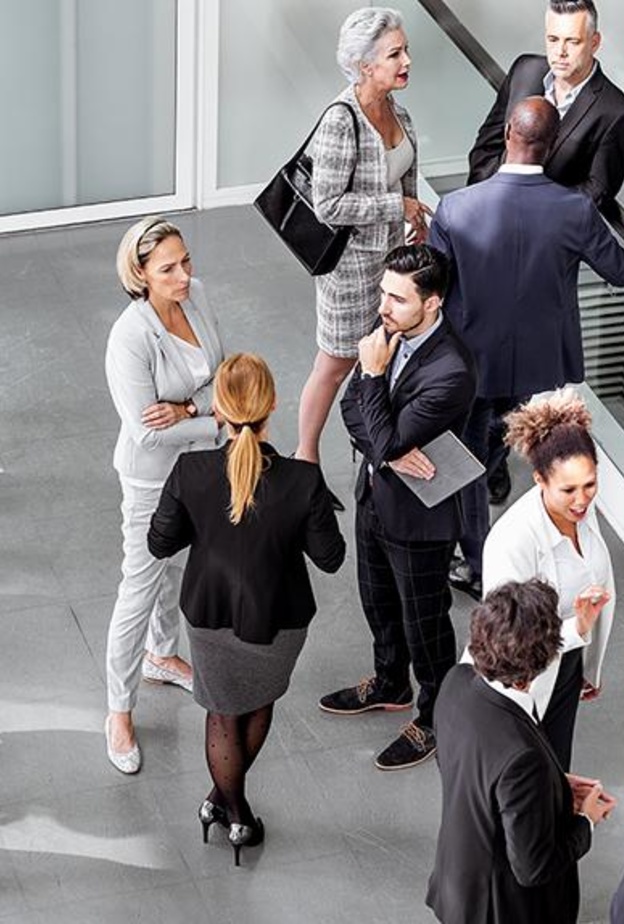 هل ينتقل فيروس كورونا عن طريق الكلام