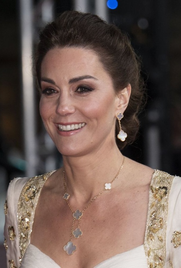 أبرز المجوهرات التي تألقت بها سيدات العائلات الملكية في 2020 وحتى الآن