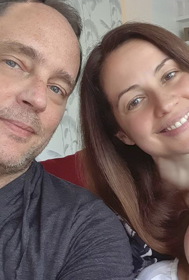 الإعلامية الجميلة ريّا أبي راشد تعايد متابعيها بصورة عائلية لطيفة