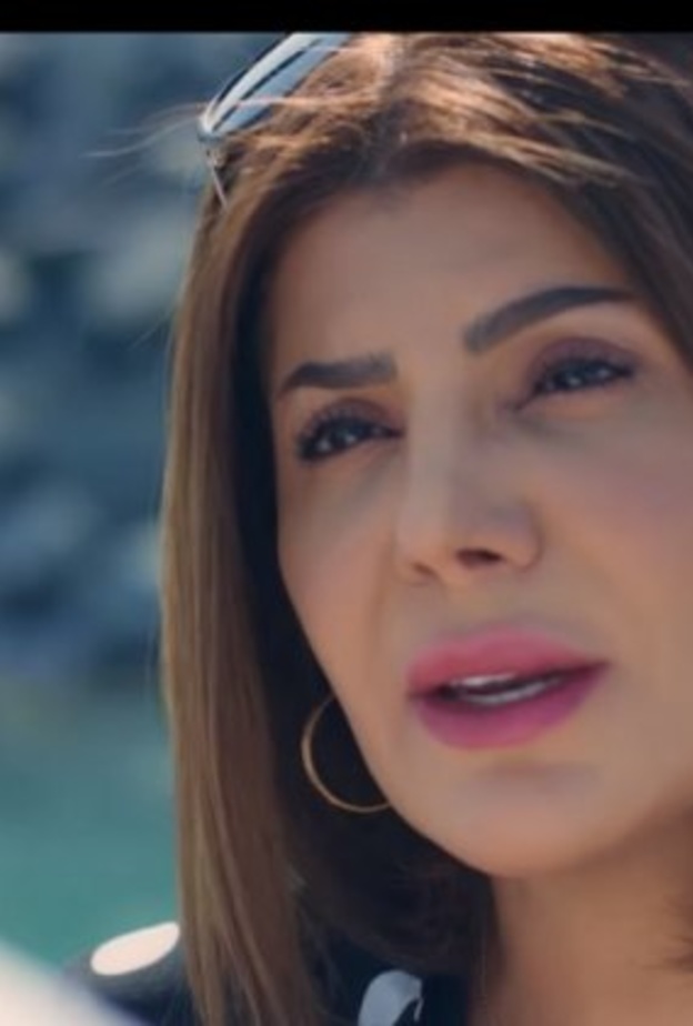 الكون في كفة