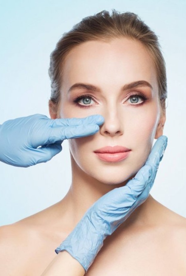 احصلي على وجه متناسق بعد خضوعك لعملية تصغير فتحات الأنف