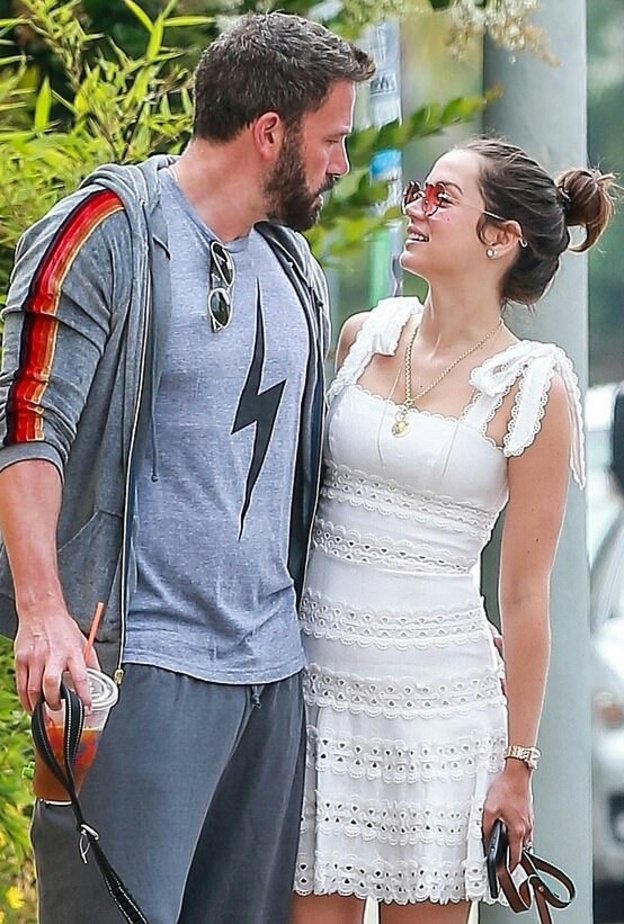 بن أفليك و أنا دي أرماس 