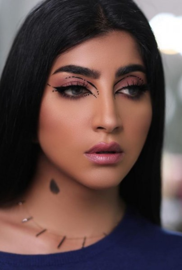 احدث صيحات جمالية ملفتة مستوحاة من النجمات لتطبيقها في عيد الفطر