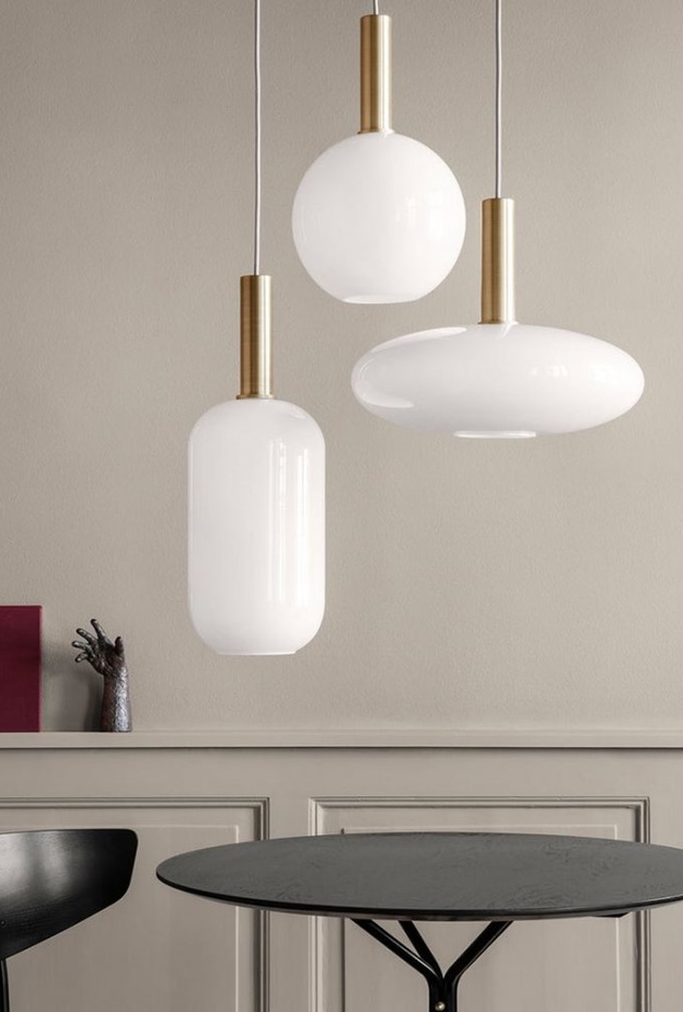 أجهزة إنارة بسيطة وعصرية تعكس أناقة وفخامة