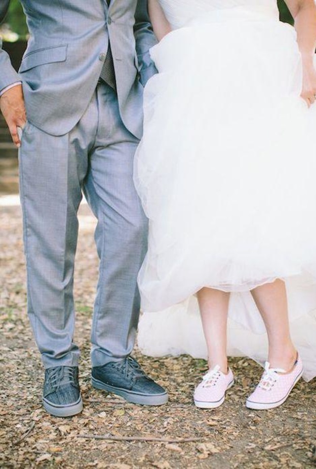  حذاء رياضي للعروس