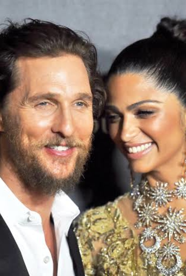 ماثيو ماكونهي و زوجته 