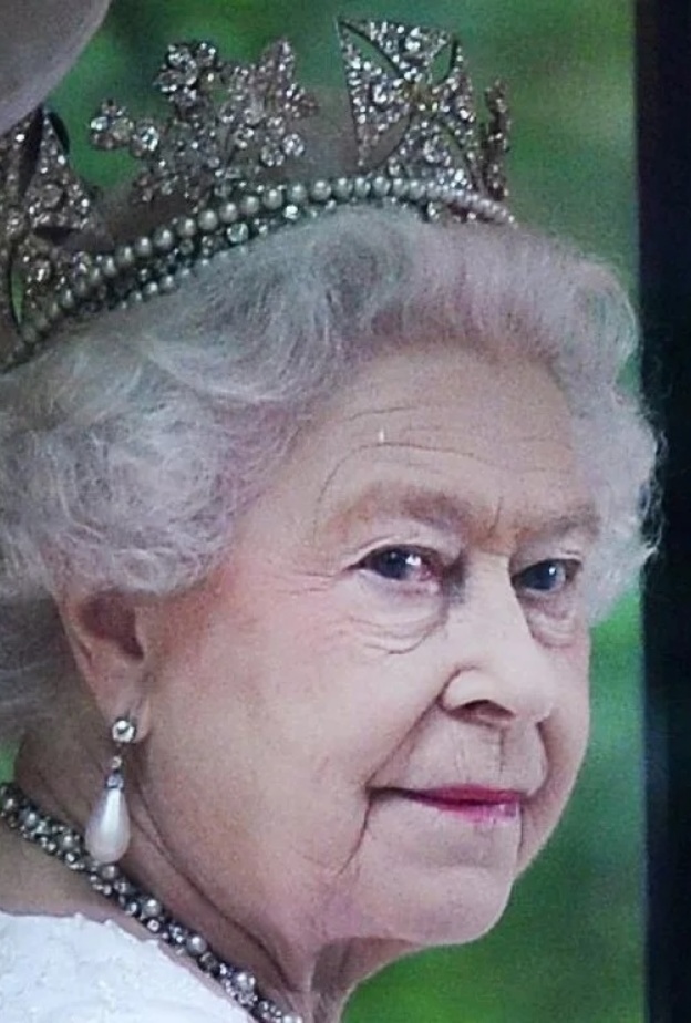 كيت ميدلتون أم كاميلا باركر.. من ترث قطع مجوهرات الملكة إليزابيث؟