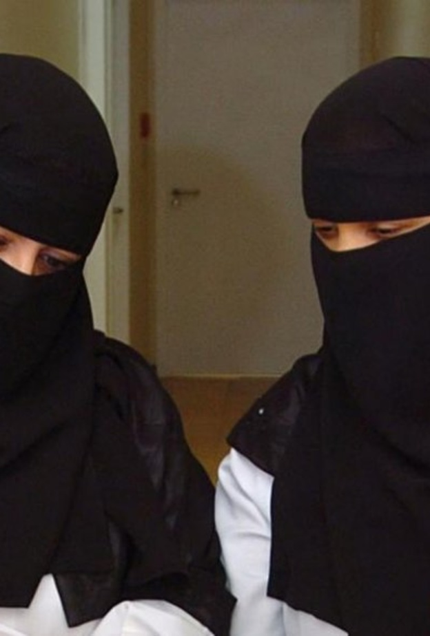 بكالوريوس القبالة في كلية التمريض