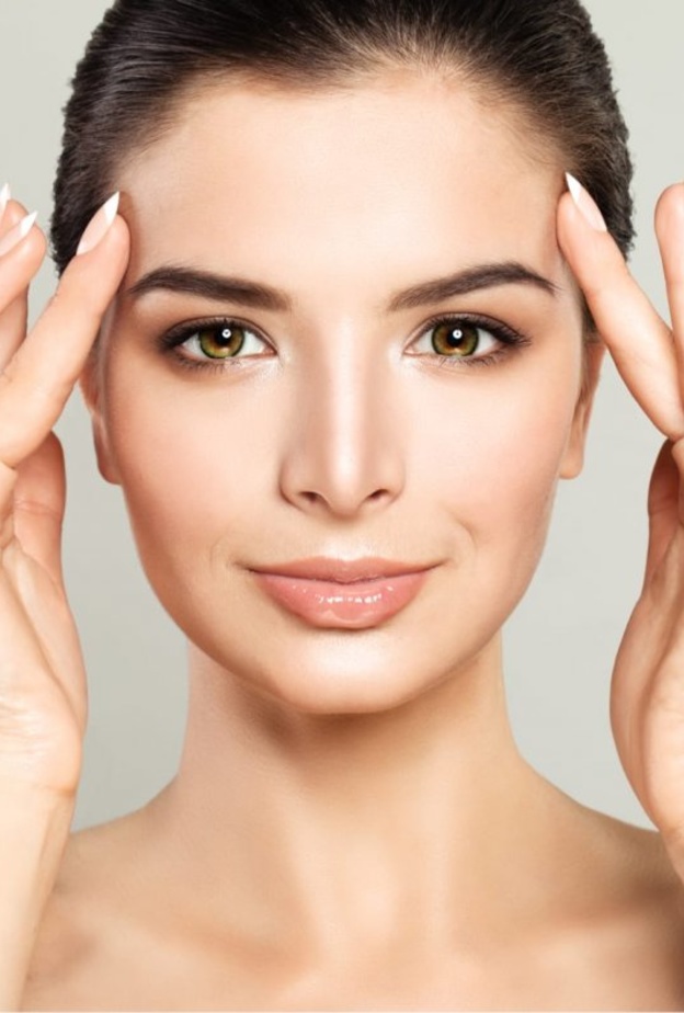 تقنيات ومميزات عمليات التجميل للتخلص من تجاعيد الجبهة