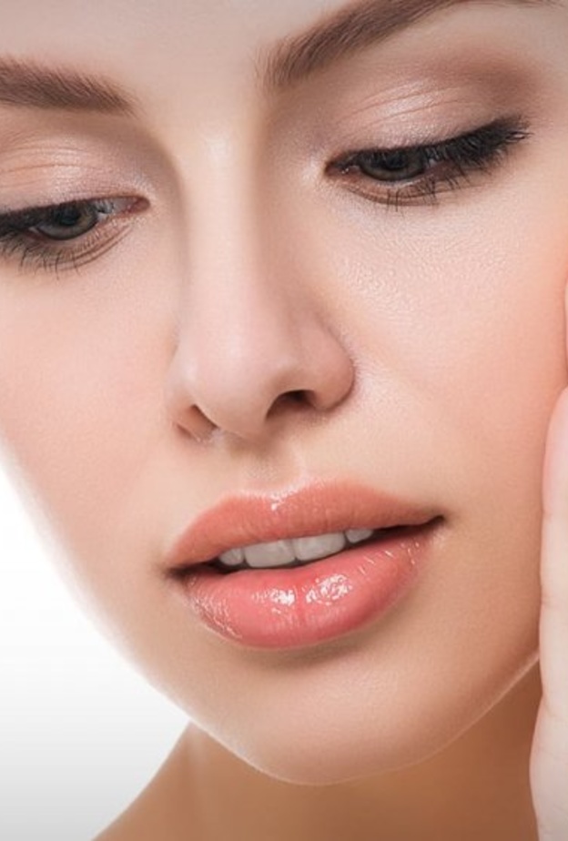  تخلصي من بشرتك الجافة باستخدام ماسكات طبيعية