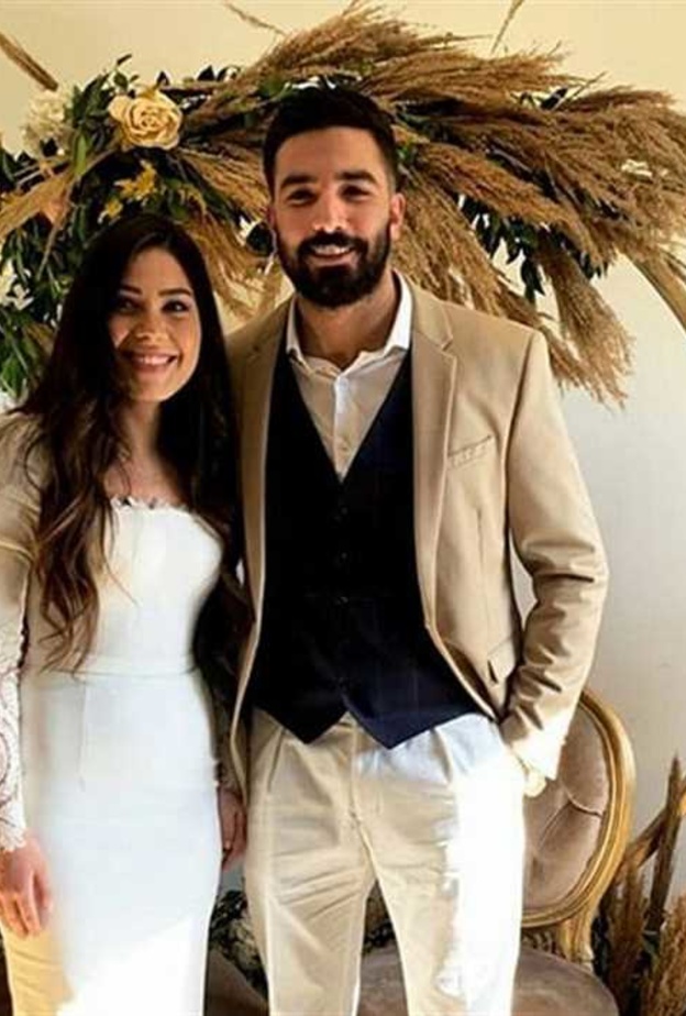 حازم ايهاب وخطيبته