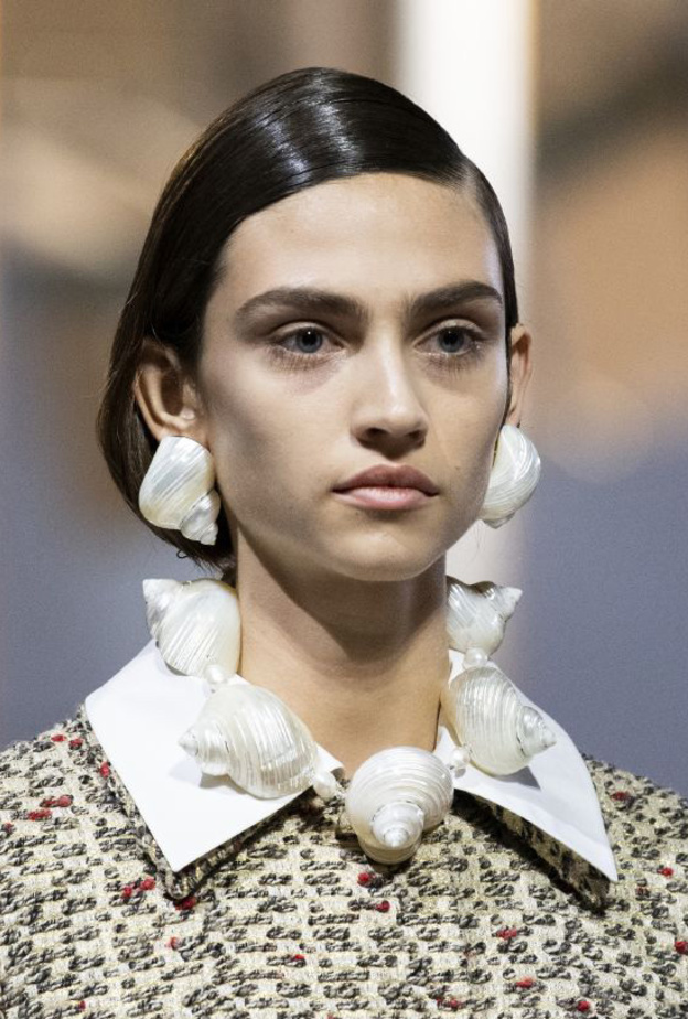 احدث اكسسوارات شبابية من الصفد موضة صيف 2020 من Prada