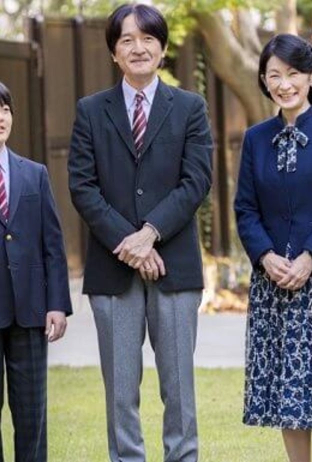 أسرة ولي عهد اليابان تتبرع بأزياء طبية يدوية الصنع للمستشفيات