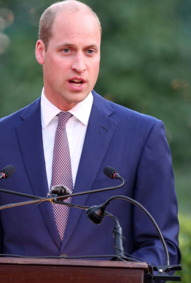 ما هي الحيلة التي لجأ لها الأمير ويليام للتغلب على التوتر والقلق  أثناء إلقاء الخطابات؟