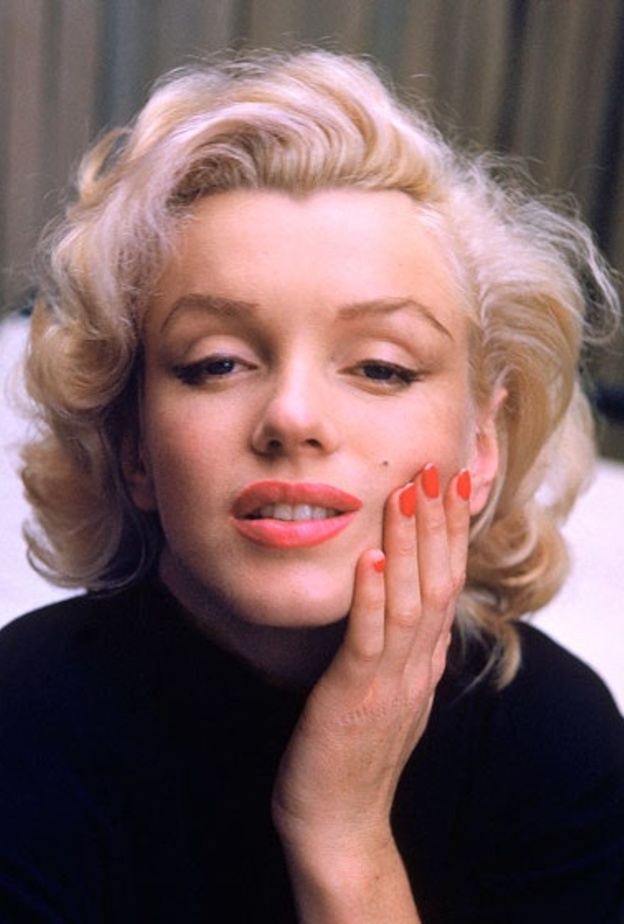 اعتمدي طرق مارلين بالمكياج الكلاسيكي