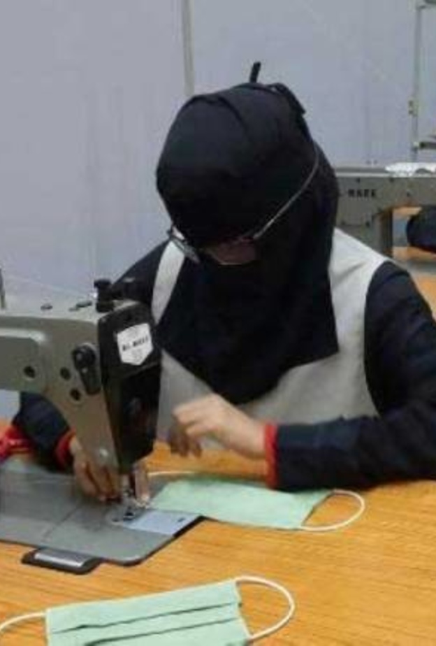 جمعية الانامل المبدعة بجازان تطلق مشروع صناعة الكمامة القماشية