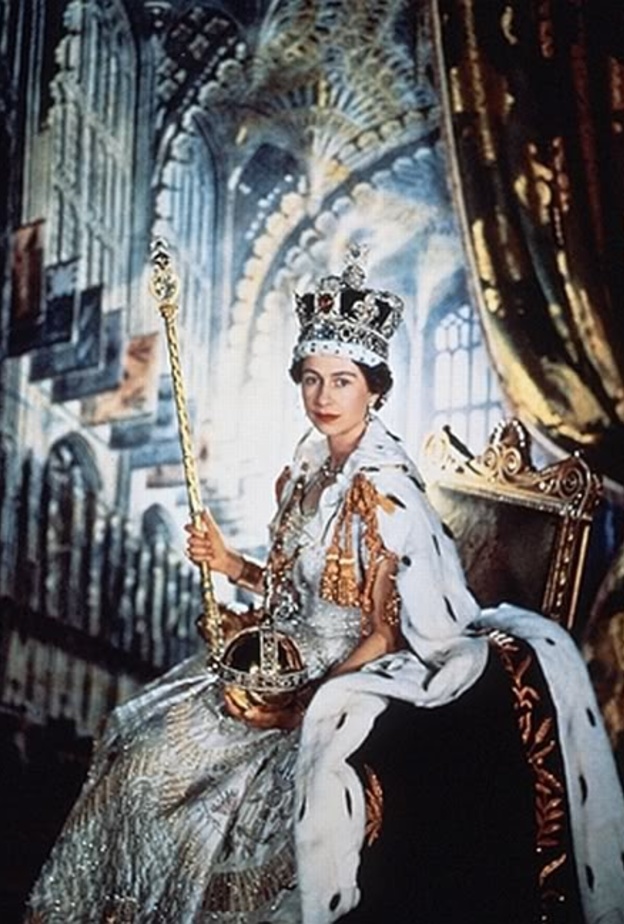 15 حقيقة حول حفل تتويج الملكة إليزابيث الثانية.. ما هي؟