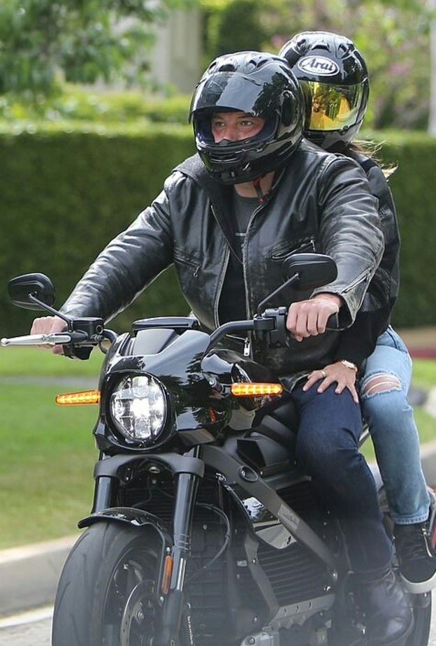 بن أفليك و أنا دي أرماس 