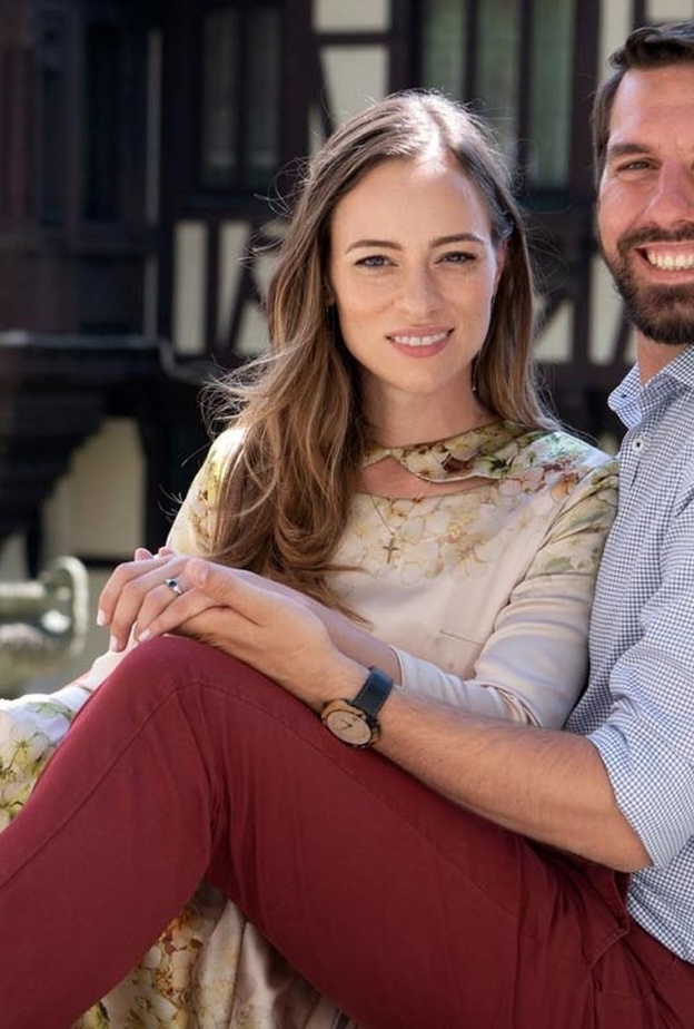  أمير رومانيا السابق يعلن عن حمل زوجته