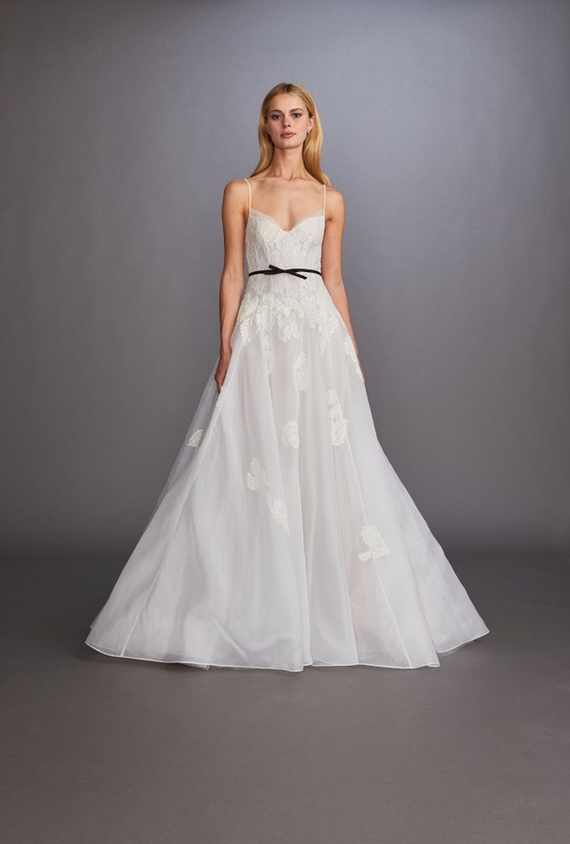 فستان من allison webb