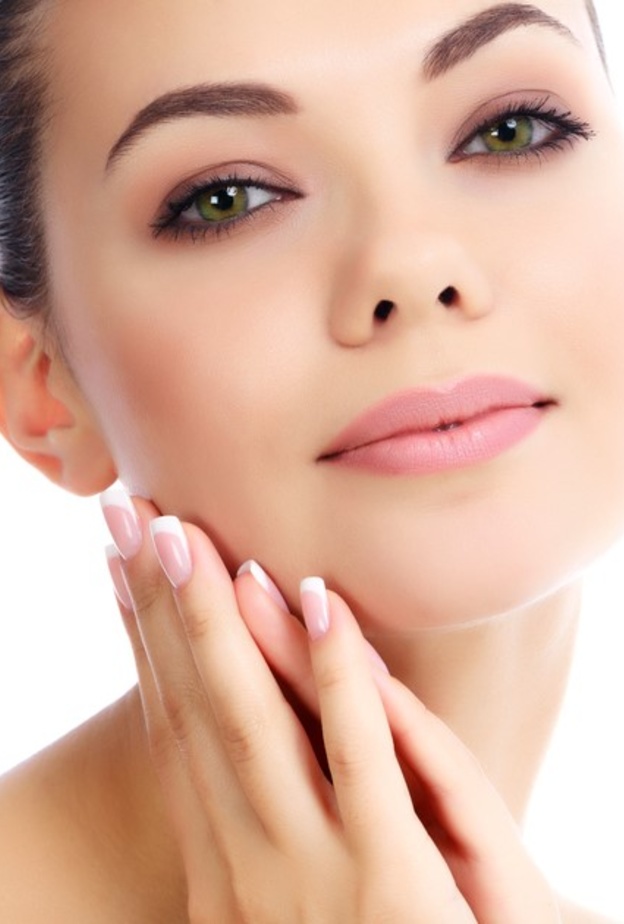 طريقة عمل ماسك البقدونس والنشا لاستعادة شباب البشرة