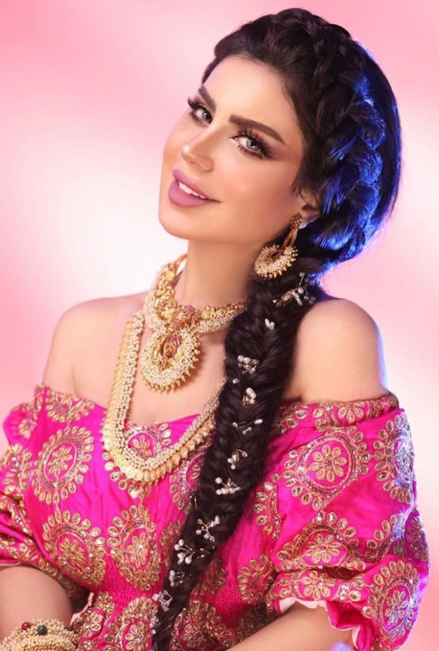 حليمة بولند 