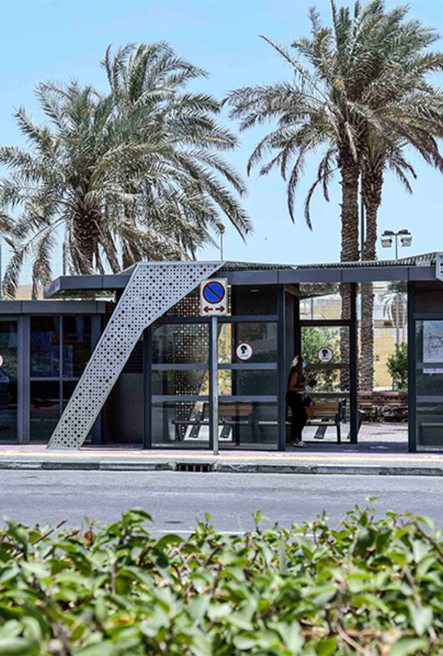 جيل جديد وتصاميم مبتكرة لمظلات الحافلات في دبي