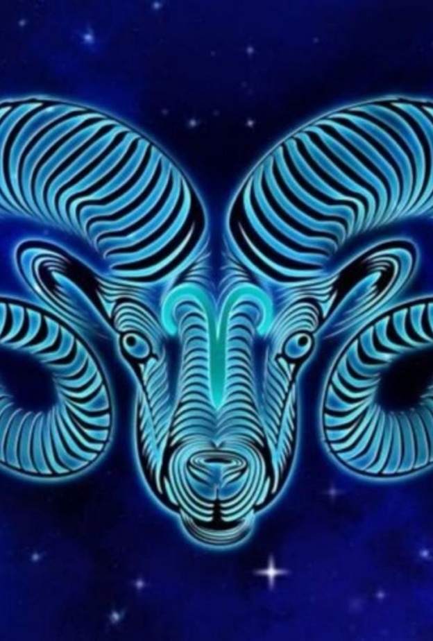 إذا كان واقعاً في الحب فهو لن يبخل بكلمات الغزل