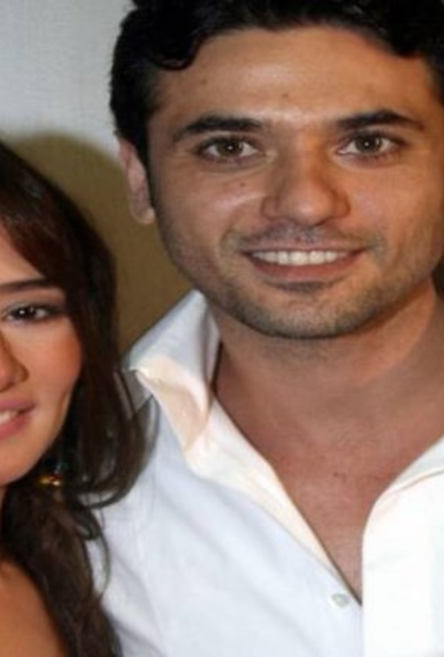 احمد عز وزينة